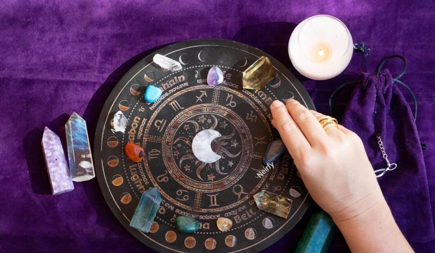Akmenys pagal zodiako ženklą