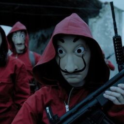 Money Heist kaukė Helovinui
