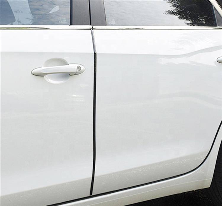 Juostelė automobilio durelių kraštams kaina internetu