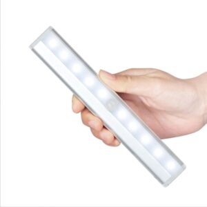 LED lempa su judesio jutikliu kaina internetu