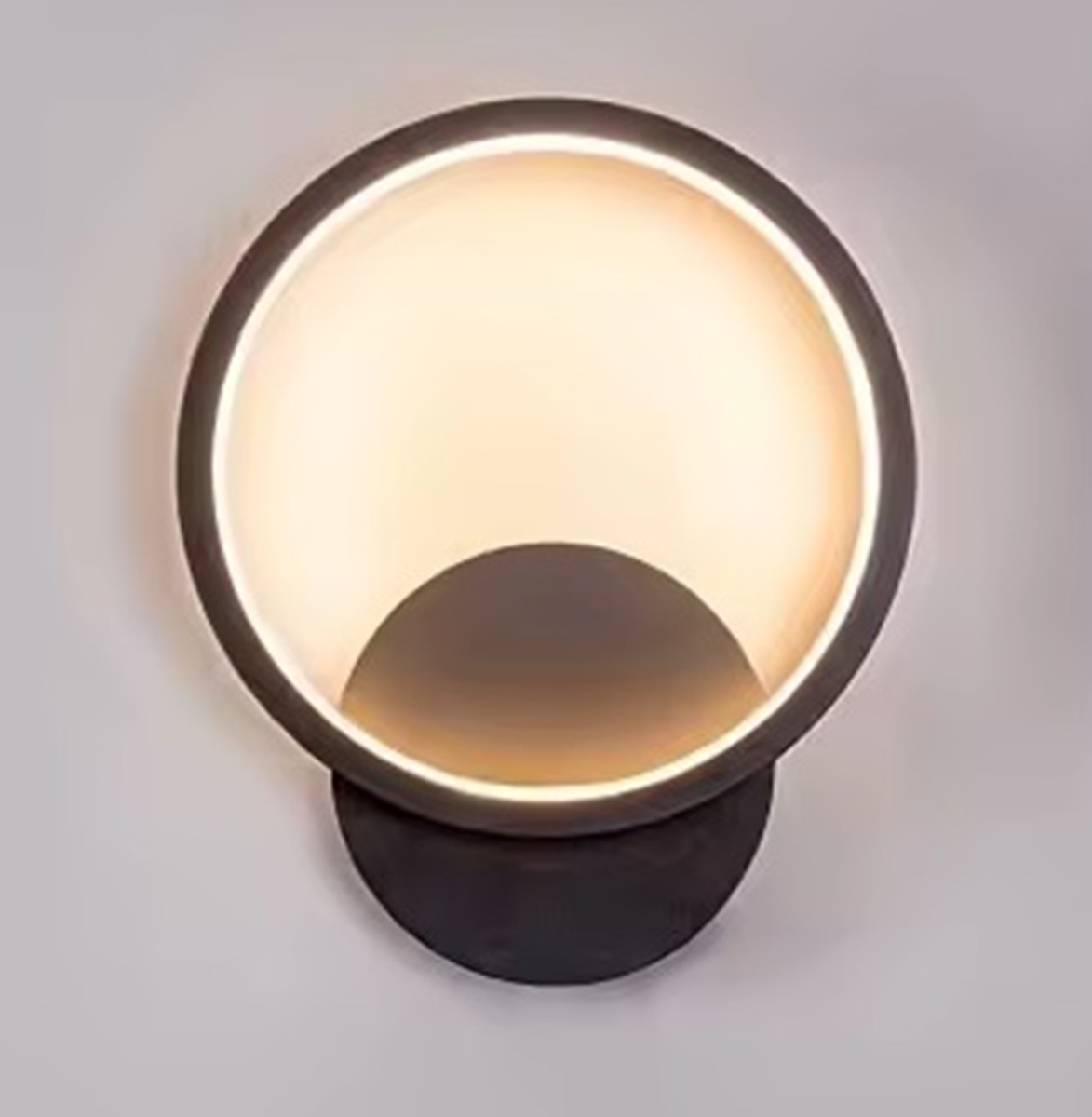 LED sieninis šviestuvas kaina internetu