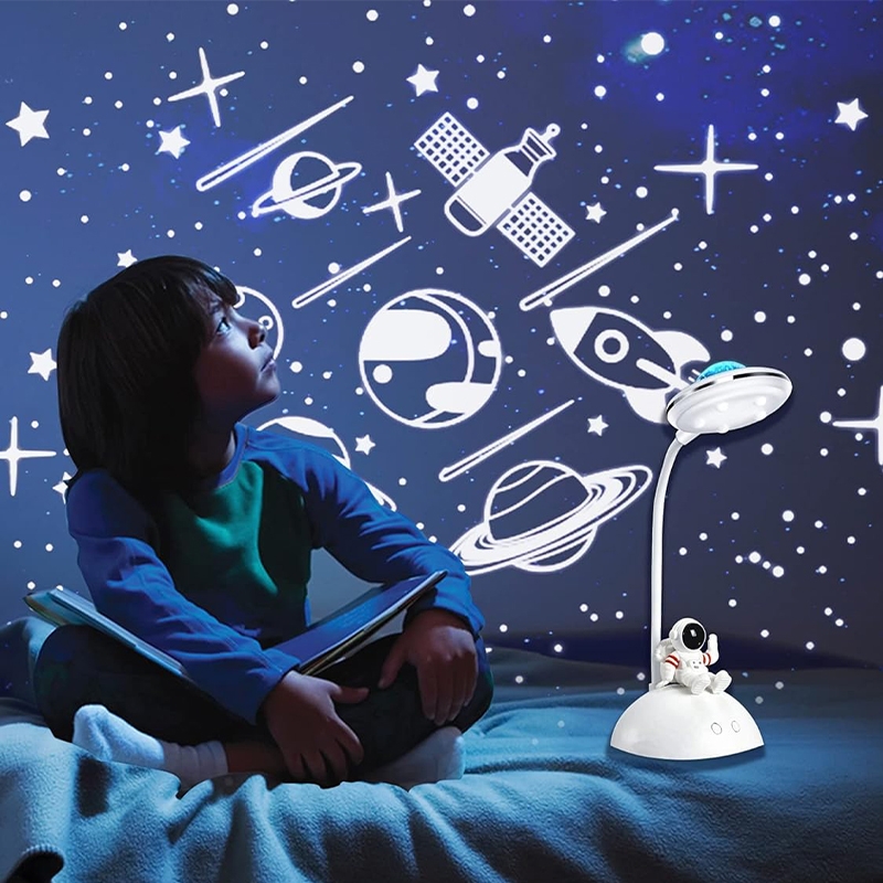 LED šviestuvas "Astronautas" kaina internetu