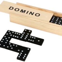 Medinis Domino žaidimas kaina internetu