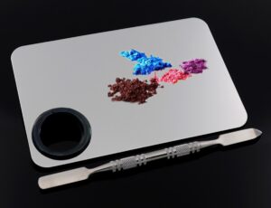 Paletė kosmetikos maišymui kaina internetu