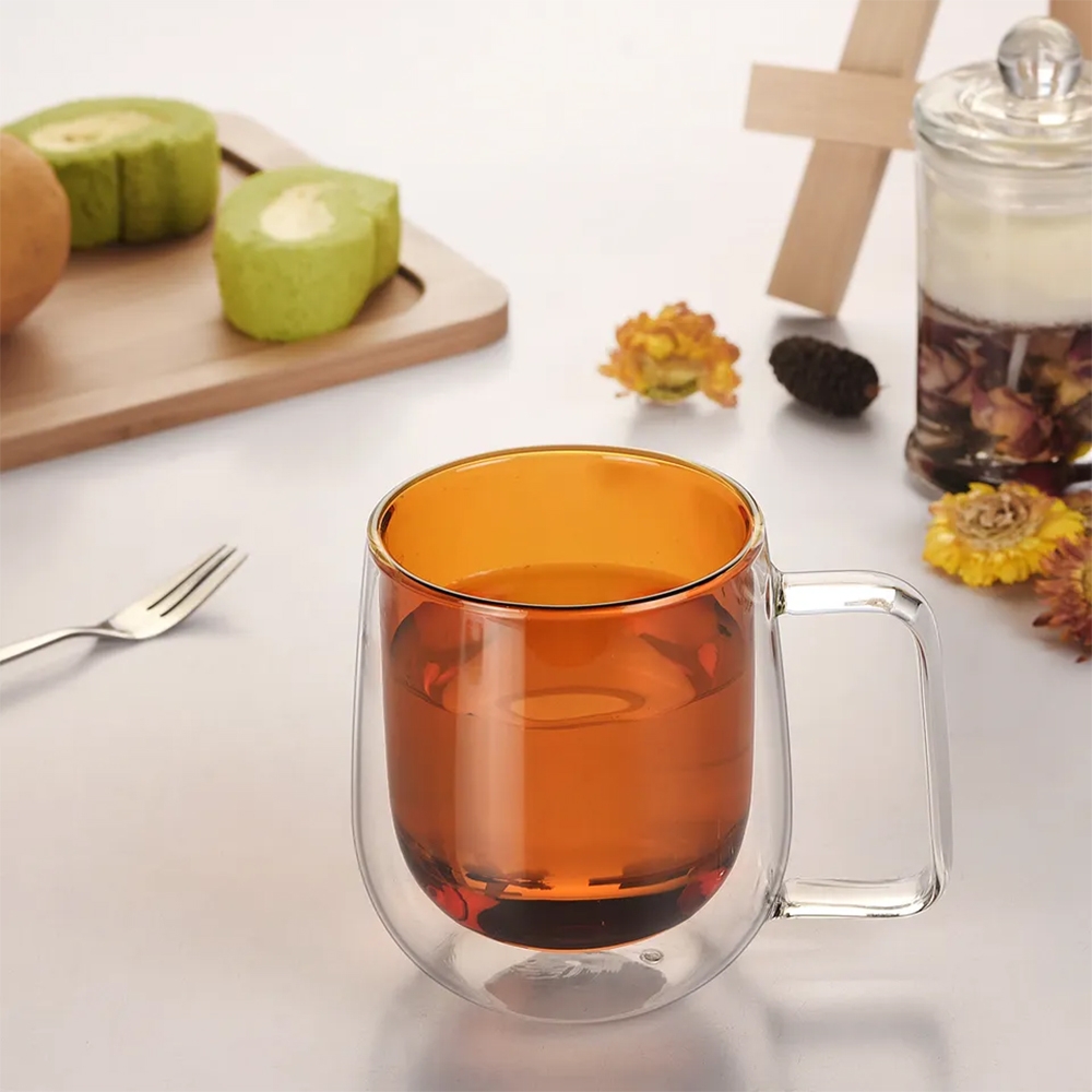 Dviejų sienelių stiklinis puodelis su rankenėle, 450 ml kaina internetu