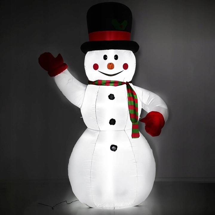 LED šviesomis apšviestas sniego senis kaina internetu