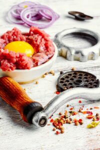 Rankinė mėsmalė (mėsos malimo mašinėlė) NR.5 kaina internetu