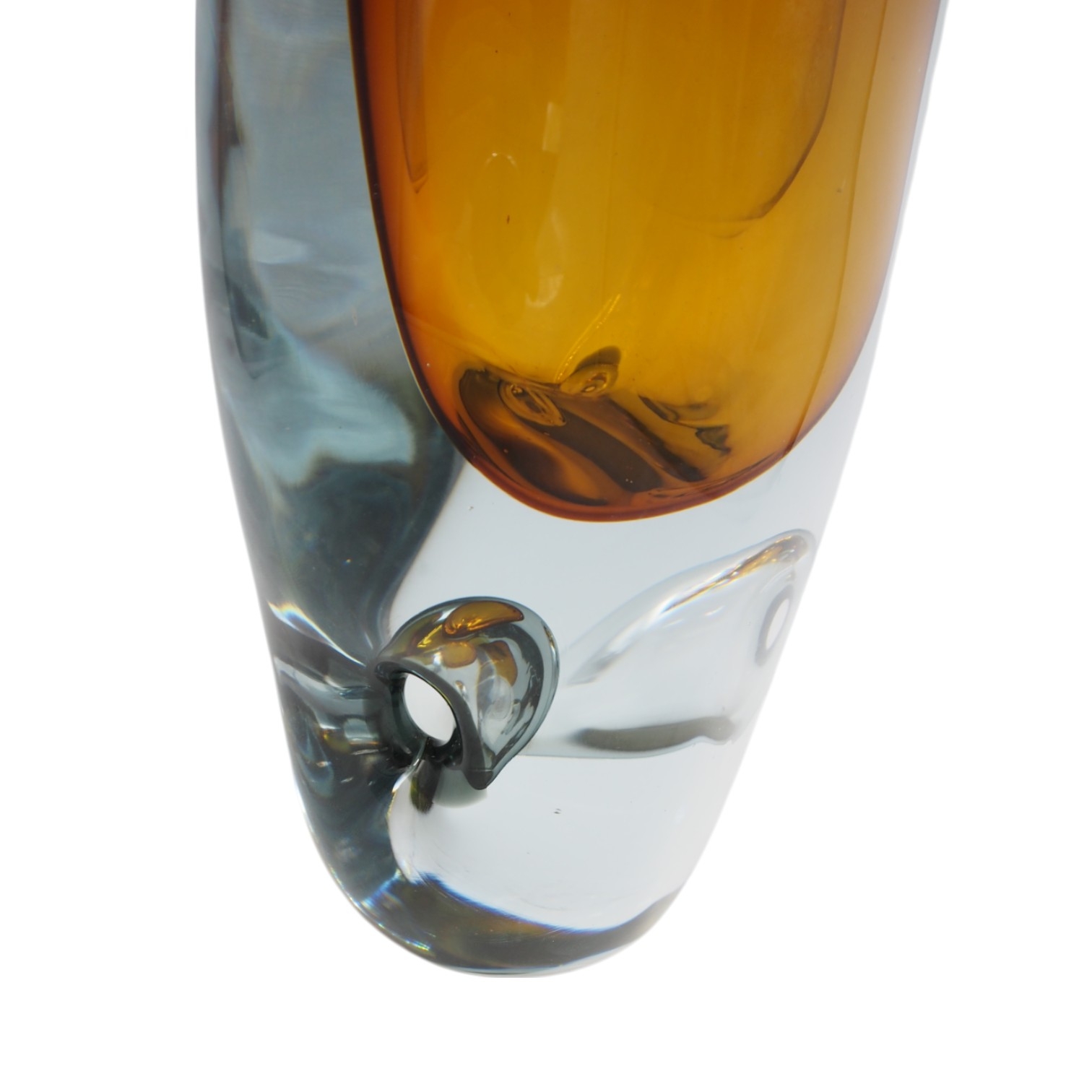 Stiklo vaza „Forma Lumo“ 16×9×26.5 cm kaina internetu