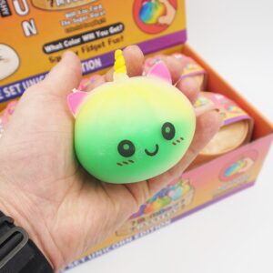 Antistresinis kamuoliukas „Vienaragio bandelė“ (Unicorn Squishy Bun) kaina internetu