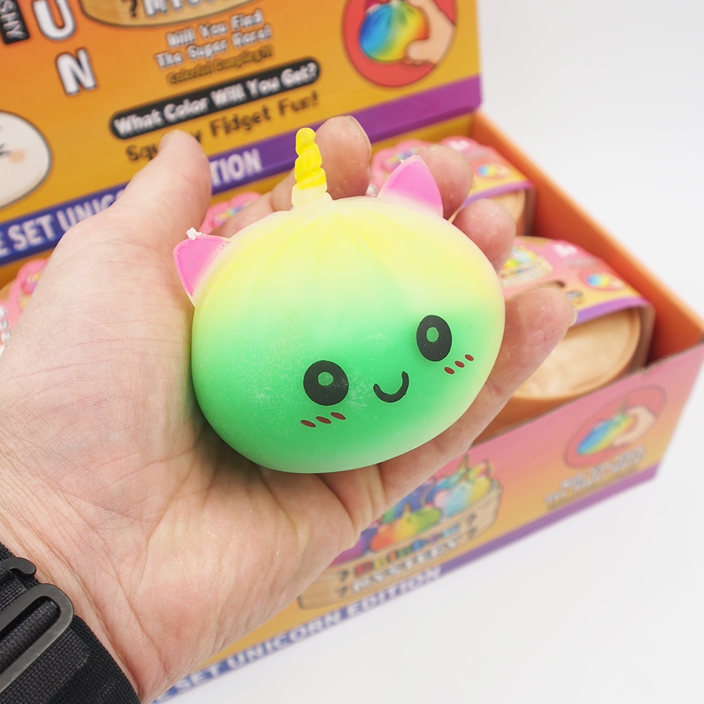 Antistresinis kamuoliukas „Vienaragio bandelė“ (Unicorn Squishy Bun) kaina internetu