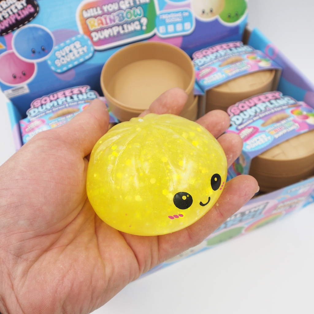Squeezy Dumpling – Šviečiantis tamsoje antistresinis koldūnas kaina internetu