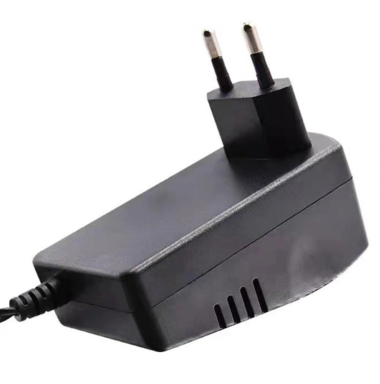 Universalus reguliuojamas maitinimo adapteris su 6 antgaliais, 3–12 V, 24 W kaina internetu