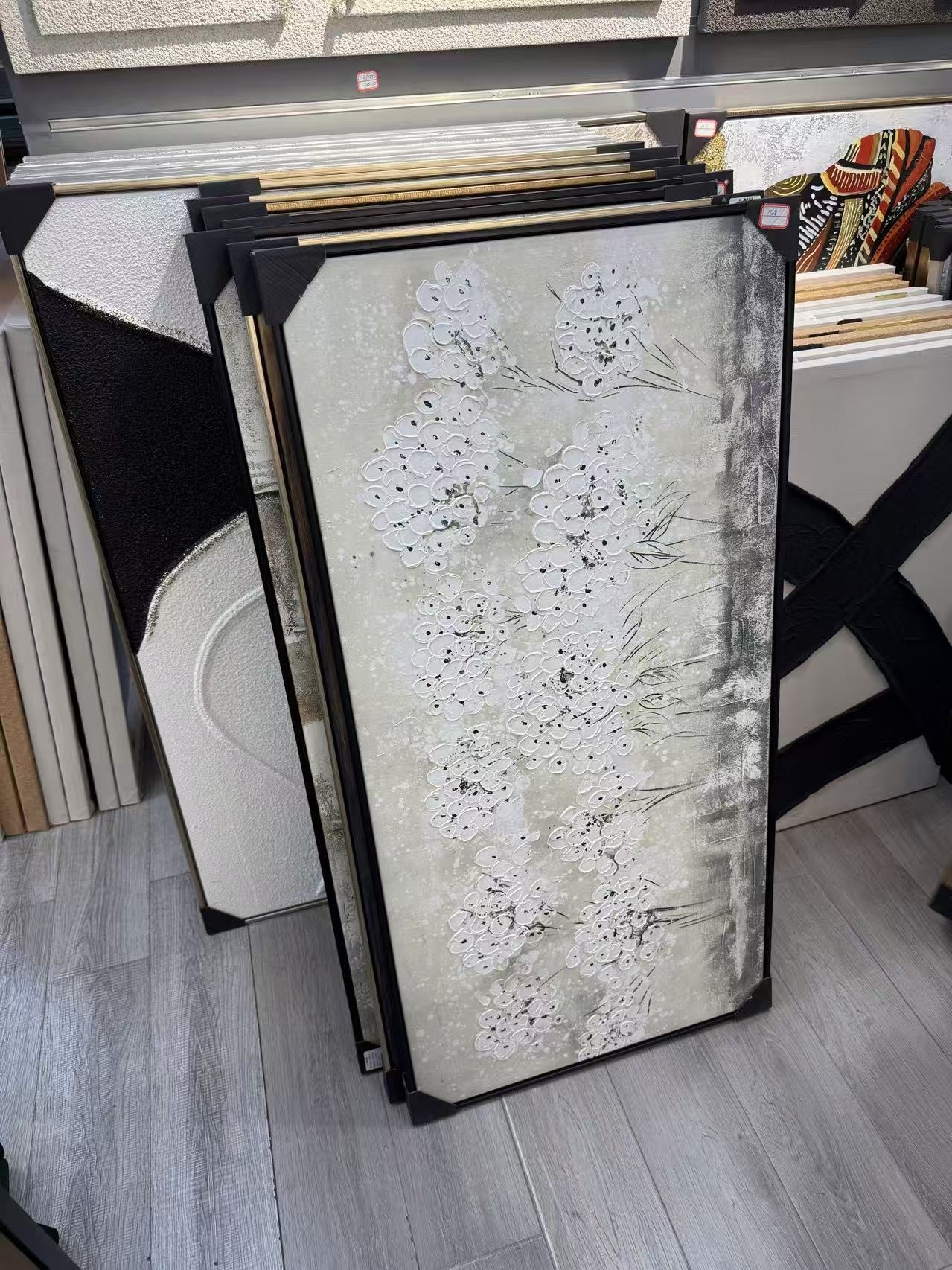 „Baltųjų žiedų šokis“ tekstūrinis vertikalus paveikslas, 60 × 120 cm kaina internetu