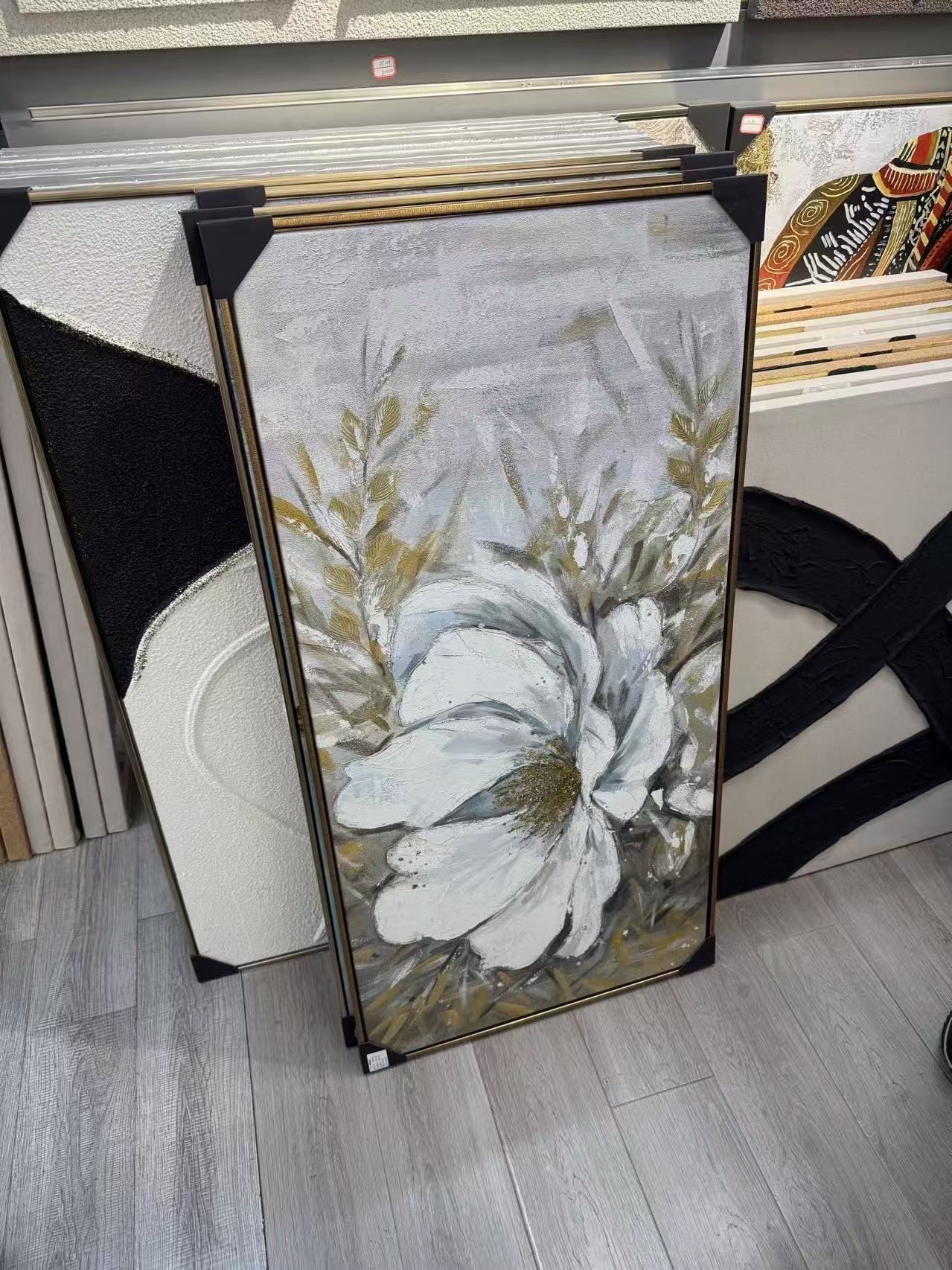„Sidabrinė magnolija“ elegantiškas vertikalus paveikslas, 60 × 120 cm kaina internetu