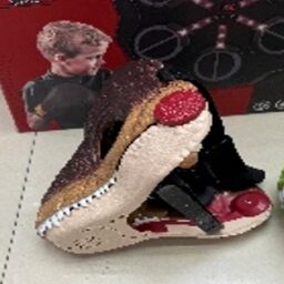 Vaikiška dinozauro kaukė kaina internetu