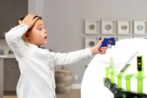 Vaikiškas taiklumo žaidimas su levituojančiais taikiniais kaina internetu