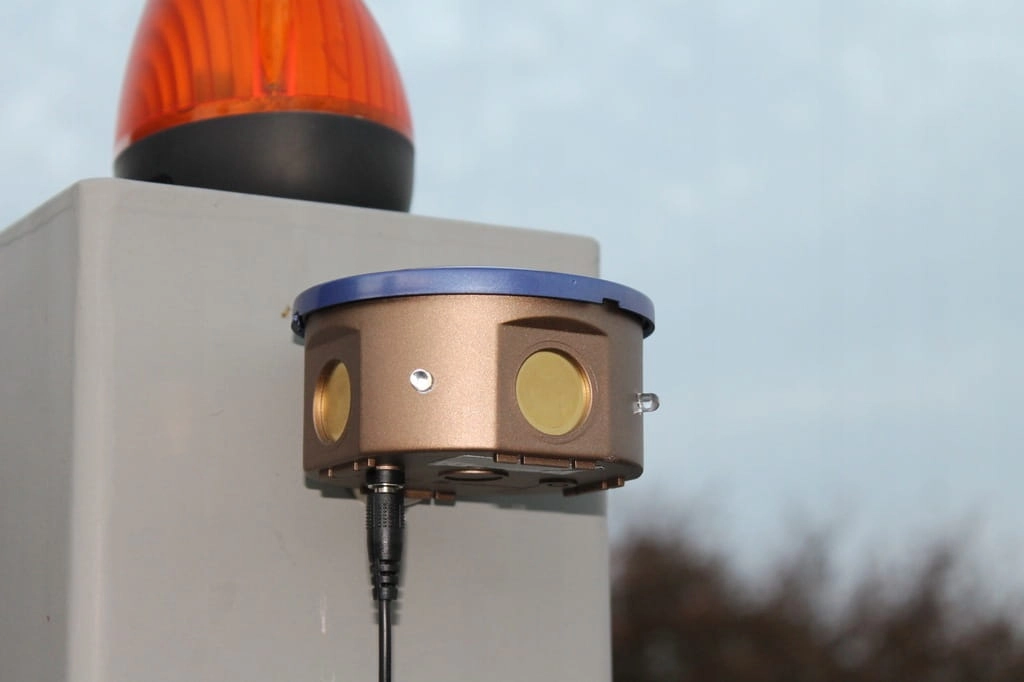 Ultragarsinis kiaunių ir graužikų baidytuvas B360LED su 3 garsiakalbiais ir LED blyksniais kaina internetu